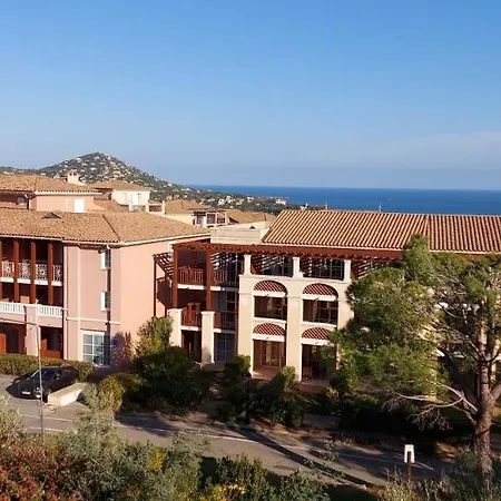 Apartment Vue Mer Et Cap Esterel Dans Le Village Pierre Et Vacances
