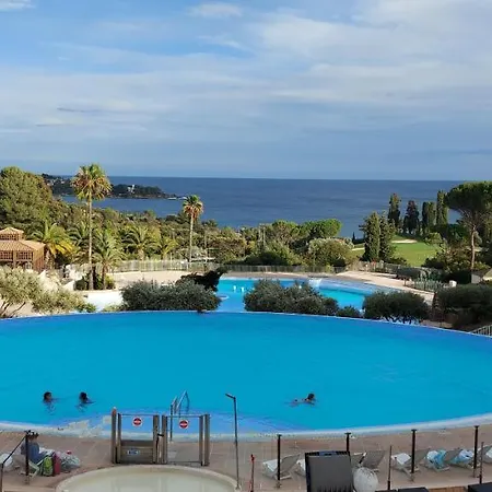 Vue Mer Et Cap Esterel Dans Le Village Pierre Et Vacances *